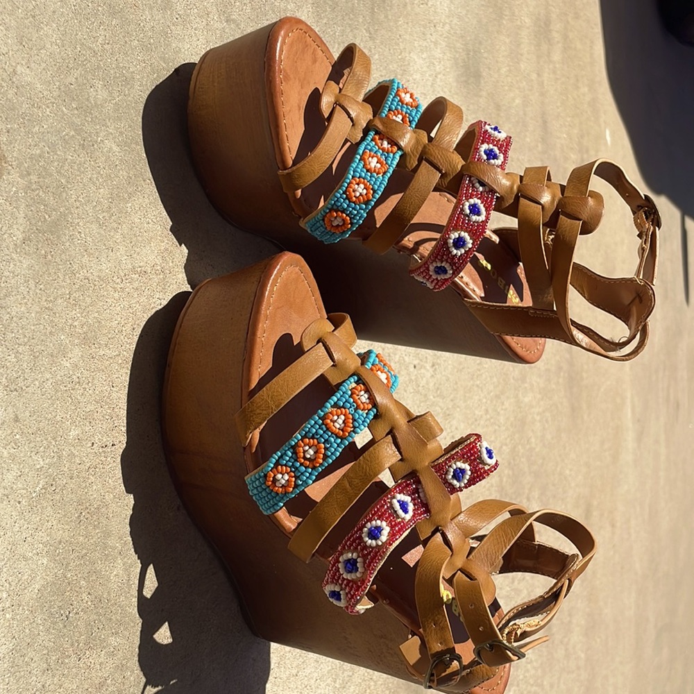 Bamboo beaded platform wedges